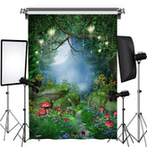 Rot Pilze Funkeln Beleuchtung Frühling Nacht Hintergrund